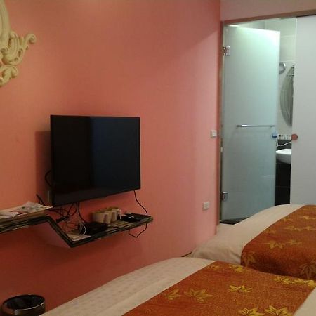 Hotel Eight View Luodong Esterno foto