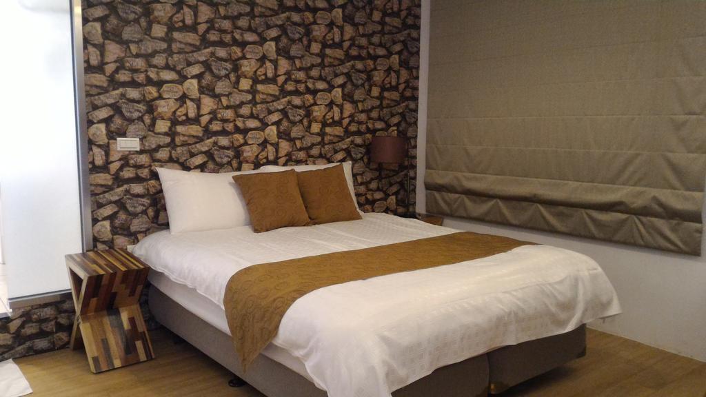 Hotel Eight View Luodong Esterno foto